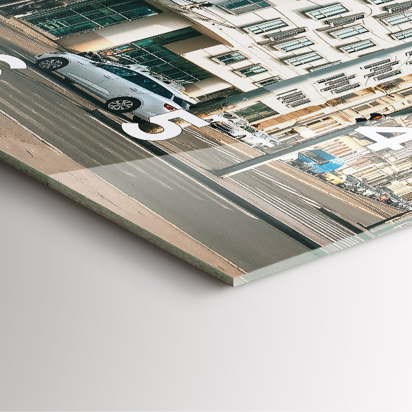 Szögletes fali üvegóra Táncoló ház Prága