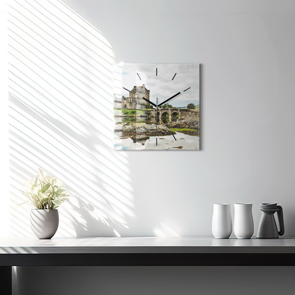 Szögletes fali üvegóra Eilean Donan kastély Skóciában