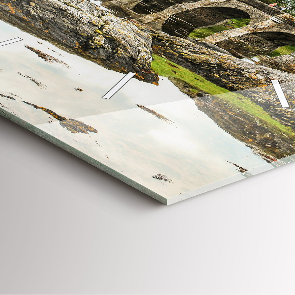 Szögletes fali üvegóra Eilean Donan kastély Skóciában