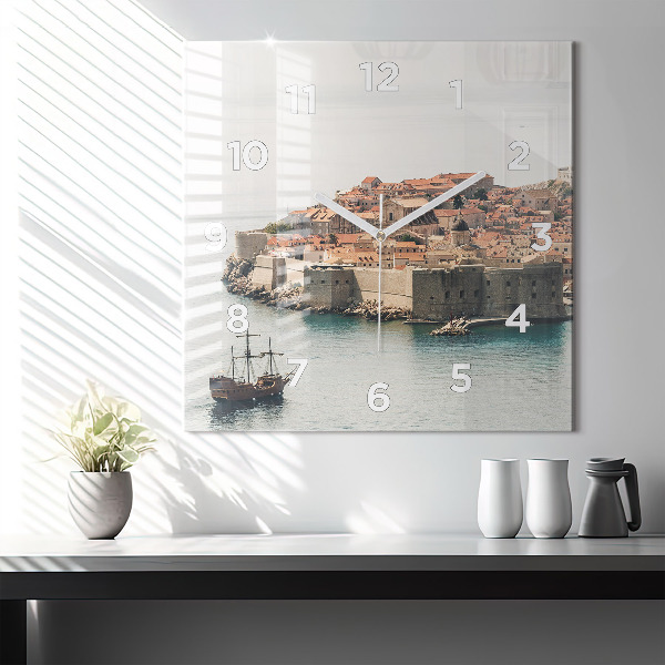 Szögletes fali üvegóra Vitorlás Dubrovnikban