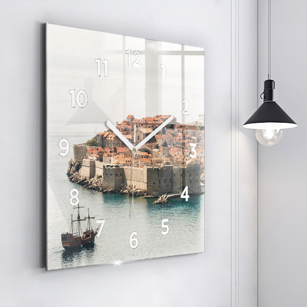 Szögletes fali üvegóra Vitorlás Dubrovnikban