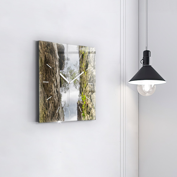 Szögletes fali üvegóra Rockváros Csehországban