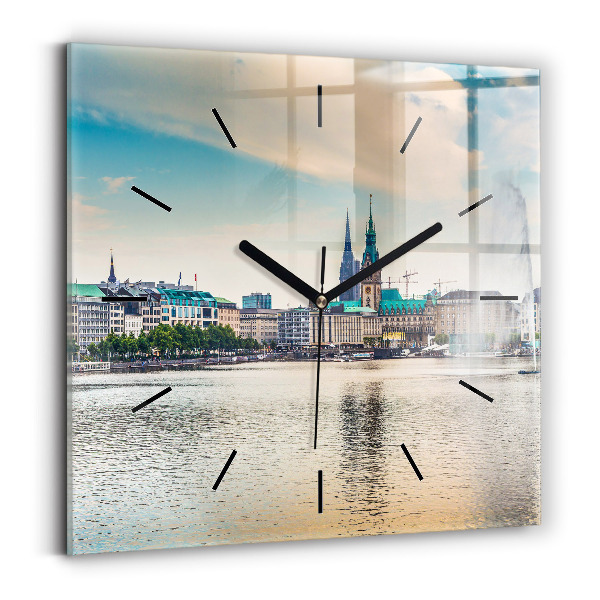 Szögletes fali üvegóra Binnenalster Hamburgban