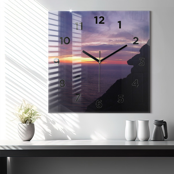 Szögletes fali üvegóra Kőfej