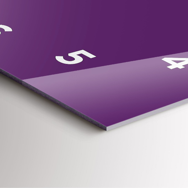 Szögletes fali üvegóra Ibolya