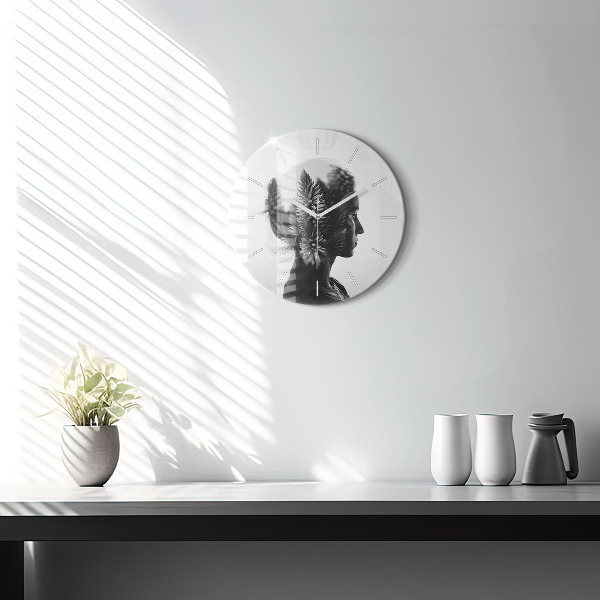 Kerek fali üvegóra Egy nő portréja