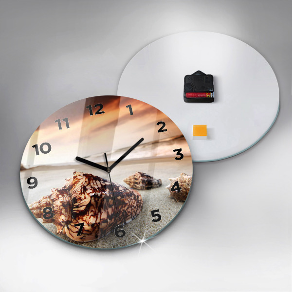 Kerek fali üvegóra Egy kagyló a tengerparton