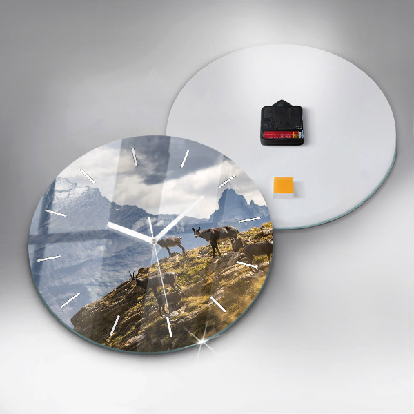 Kerek fali üvegóra Kecske az Aosta-völgyben