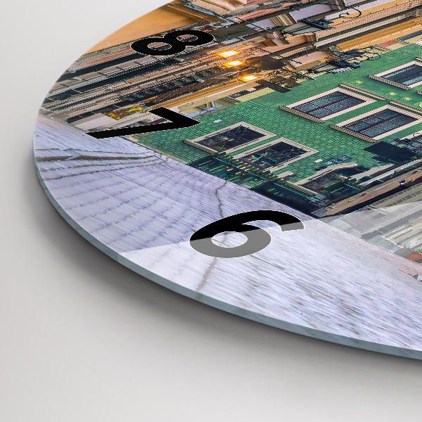 Kerek fali üvegóra Óváros Varsóban