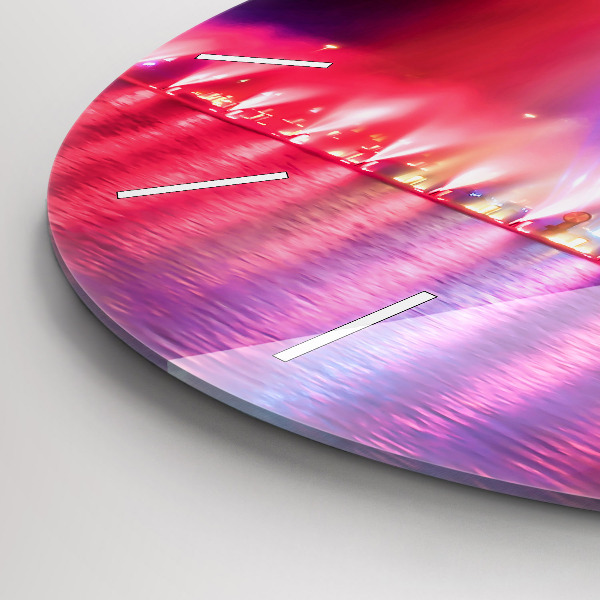 Kerek fali üvegóra Wroclaw-kút éjjel