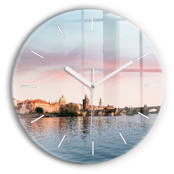 Kerek fali üvegóra Károly híd Prágában