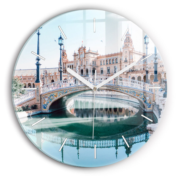 Kerek fali üvegóra Plaza de Espana Sevillában